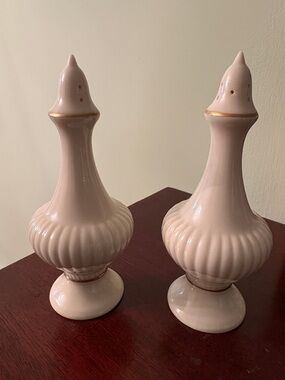 Vintage Lenox Salt and Pepper Shakers - Essex Collection New Unused